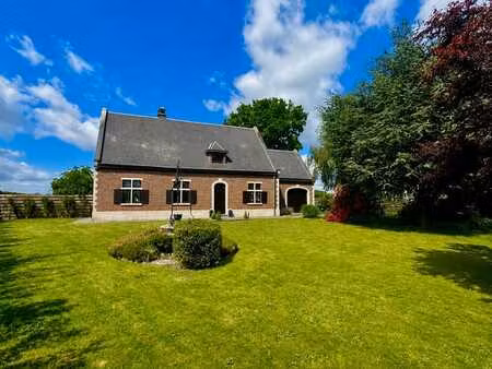 dergneau - villa de caractère au cœur du pays des collines