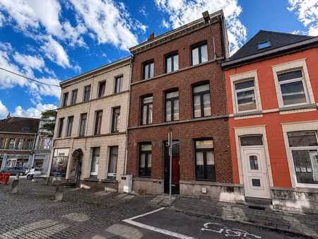maison de ville située en plein centre d’ath