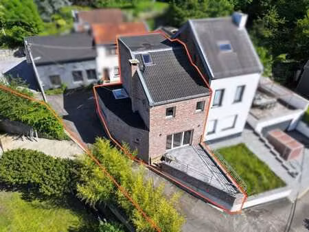 maison 3 façades avec jardin et terrasse