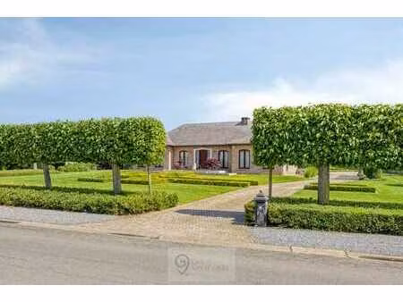 exclusieve gelijkvloerse villa op riant perceel van 4.300...