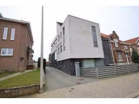 rustig gelegen duplex appartement  met garage en extra st...