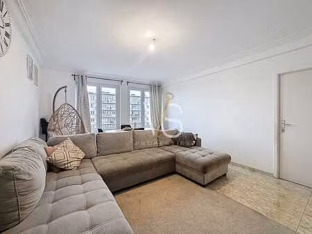 bel appartement 2 chambres avec terrasse!