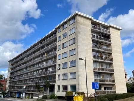 2 chambres appartement avec 2 balcons à evere