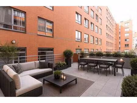 superbe rdc 2ch avec grande terrasse et parking