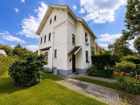 maison 3 façades de caractère avec jardin