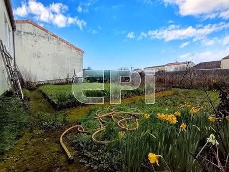 charmante maison de 90 m² avec 3 chambres à loudun