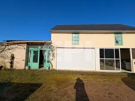 charmante maison de village à martaizé - 127 m²