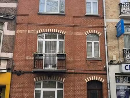 immeuble de rapport avec 2 appartements et jardin