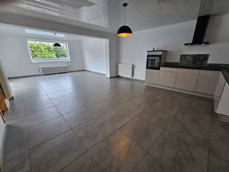 centre - proximité place - appartement 153m² - terrasse 45m²