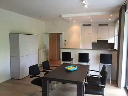 rez-de-chaussée 3 chambres meublé