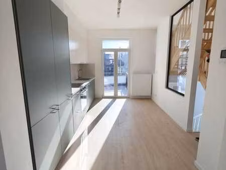 appartement 2 ch. 80m² etterbeek  lumineux et spacieux