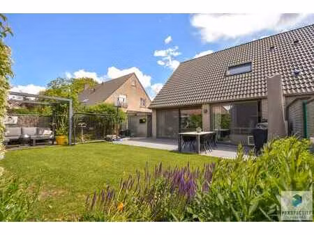 ruime energiezuinige woning (energielabel a) op uiterst r...