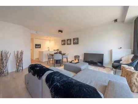 bel appartement meublé sur le lippenslaan