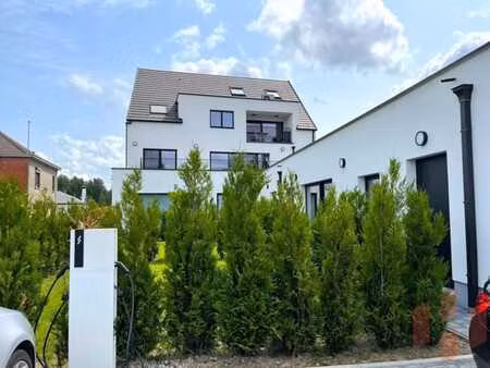 lumière et espace : appartement de caractère à vendre