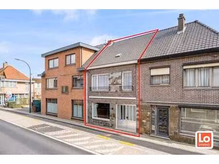 compromis in opmaak!! gesloten woning met gezellige stads...