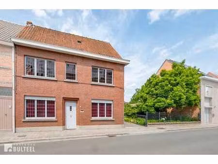 karaktervolle woning met 5 slaapkamers op mooi perceel.