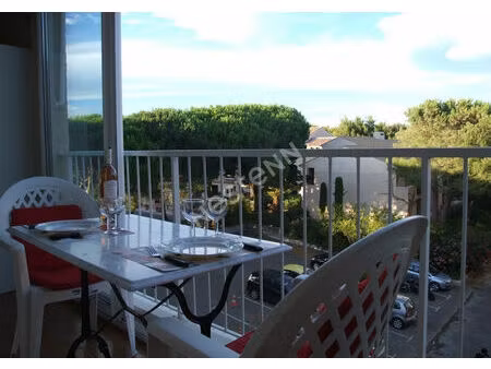 six-fours les plages la coudoulière. appartement t2 de 23 75m² avec loggia de 7m² + place 