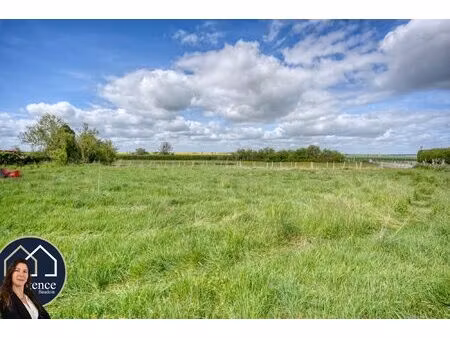 terrain constructible plat de 450m2 à 2 minutes de houdan