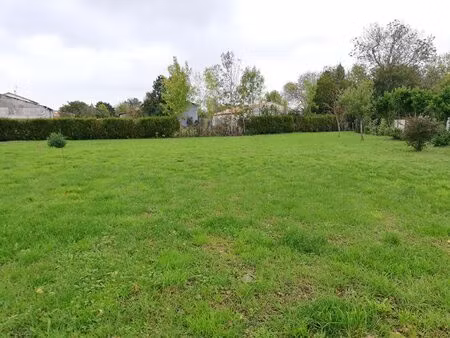 terrain marigny 800 m2