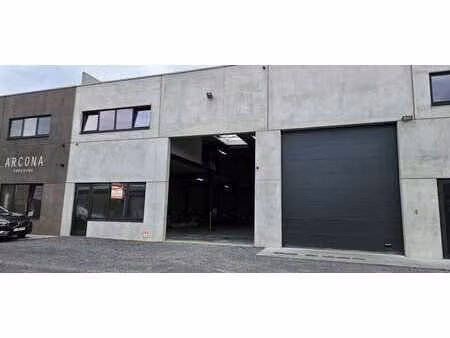 atelier/entrepôt avec bureau pour pme 297m2