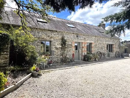 charmante longère en campagne avec dépendances   beau jardin paysager