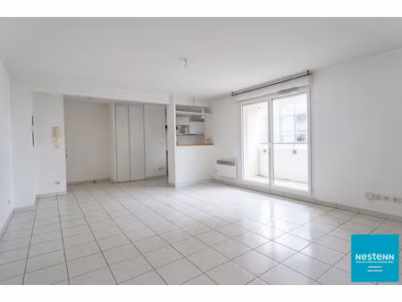 appartement bordeaux 2 pièces 51 m² avec loggia et parking