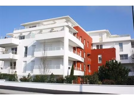 lumineux t3 de 61 m² avec grand balcon et garage – carquefou