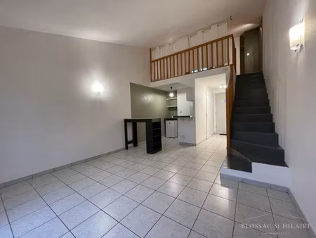 buxerolles: appartement t2 duplex de 37.06 m2