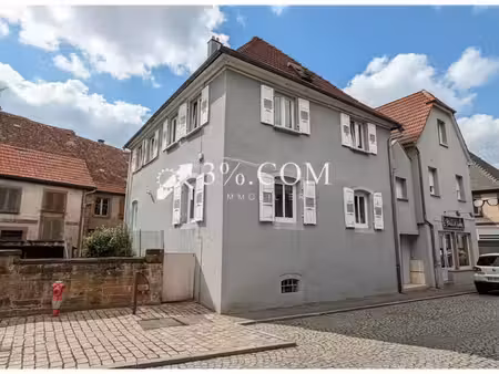 exclusivité 3%.com - ingwiller  appartement 5 pièces de 146 m² en triplex avec grande cave