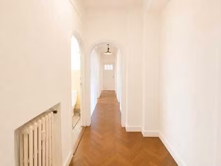 bel appartement art-deco - a renover- 2 chambres