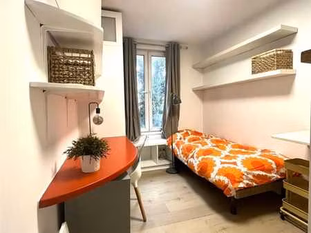 prox ulb / studio meuble pour etudiant(e)