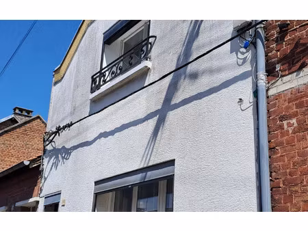 location maison  m² t-3 à saint-quentin  780 €