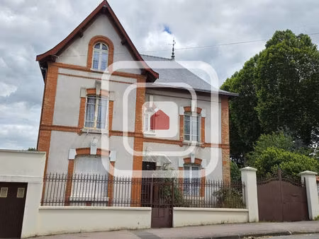 belle maison ancienne à rafraîchir
