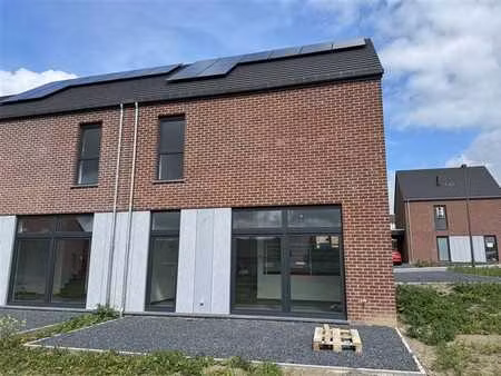thieu & villa neuve 3 façades & 3 ch & peb a+