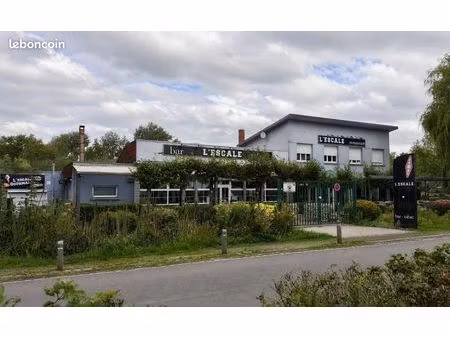 immeuble 12 pièces 76 m²