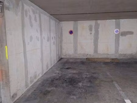 parking à louer