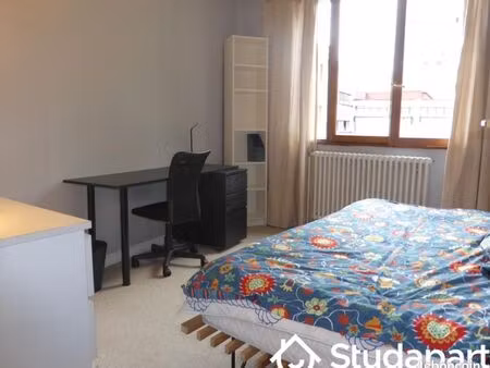 chambre 1 pièce 15 m²