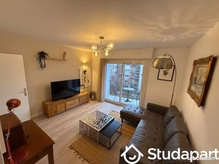 chambre 1 pièce 12 m²