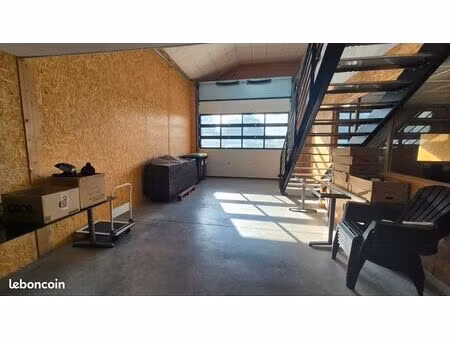 espace de stockage / garage