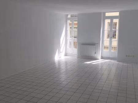 appartement 2 pièces 61 m²