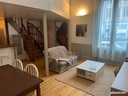 f2 meublé en duplex