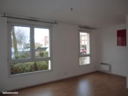 studio 1 pièce 28 m²