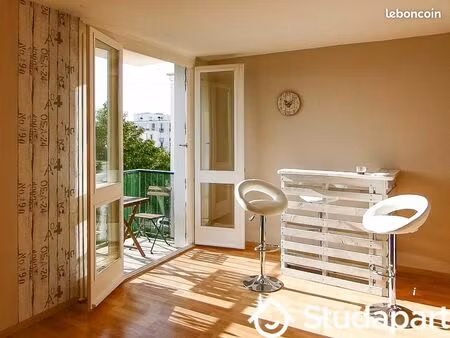 chambre 1 pièce 11 m²