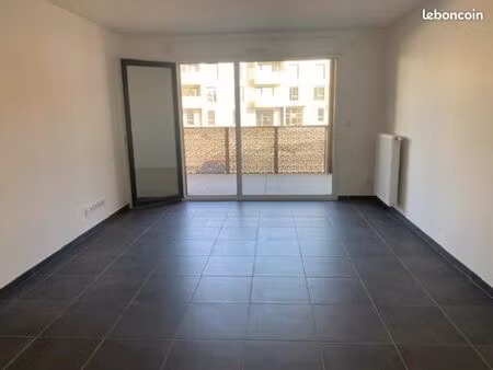 appartement 3 pièces 64 m²