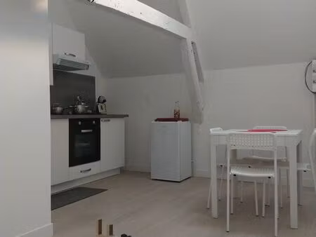 location f2 meublé - centre ville sens