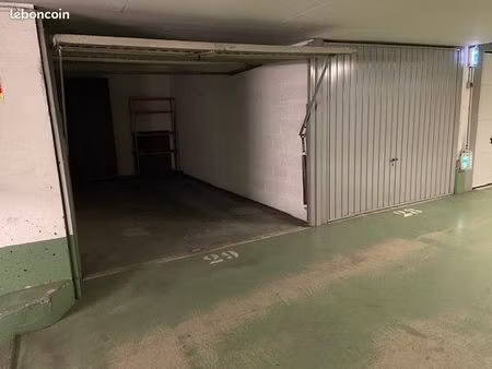 parking/box 13 m² paris