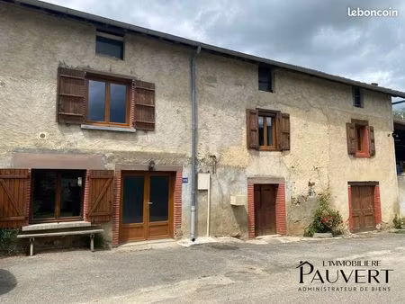 propriété 4 pièces 99 m²