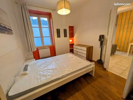location t2 meublé mellinet / tram chantiers navals