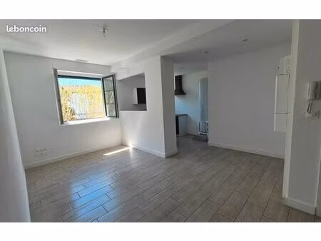 t3 climatisé gainable – 55 m² – parking – résidence calme – saint-hilaire-de-lusignan