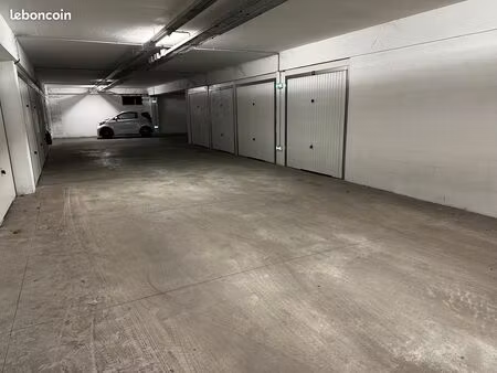 box 15m² a louer